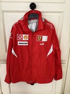 FERRARI  SCUDERIA  MAN’S PUMA RED ZIP-UP JACKET - SIZE XL